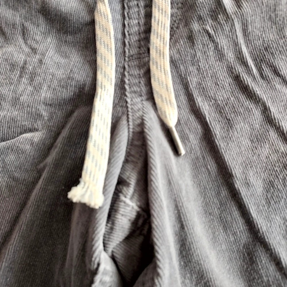 Vuori Optimist Corduroy Short Mens Size Small Gray 8" Athletic Stretch V385 - Picture 7 of 13